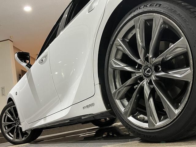LEXUS IS300h