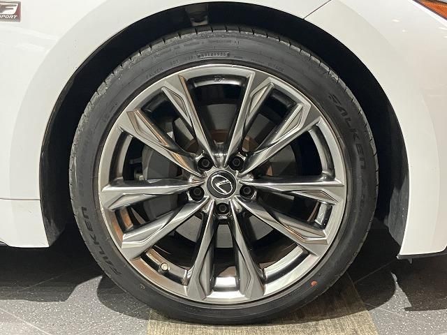 LEXUS IS300h