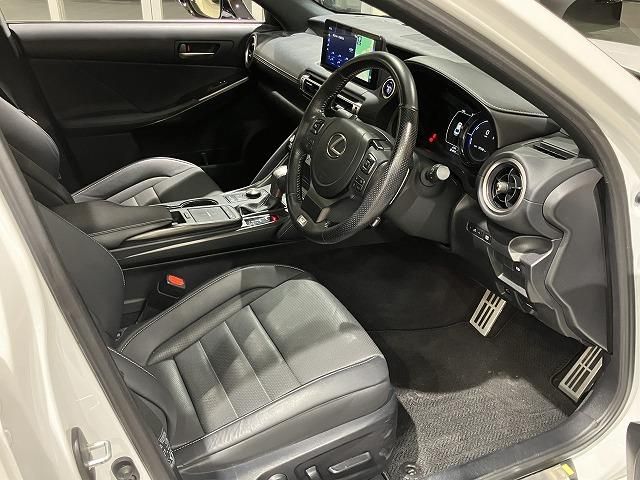 LEXUS IS300h