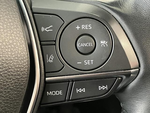 CROWN sedan hybrid