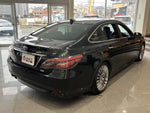 CROWN sedan hybrid