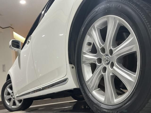 CROWN MAJESTA 4WD