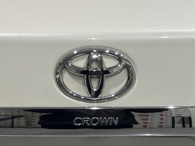 CROWN MAJESTA 4WD