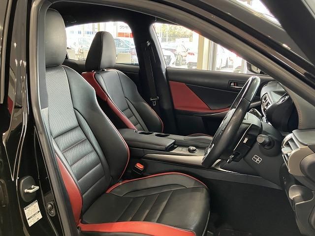 LEXUS IS300h