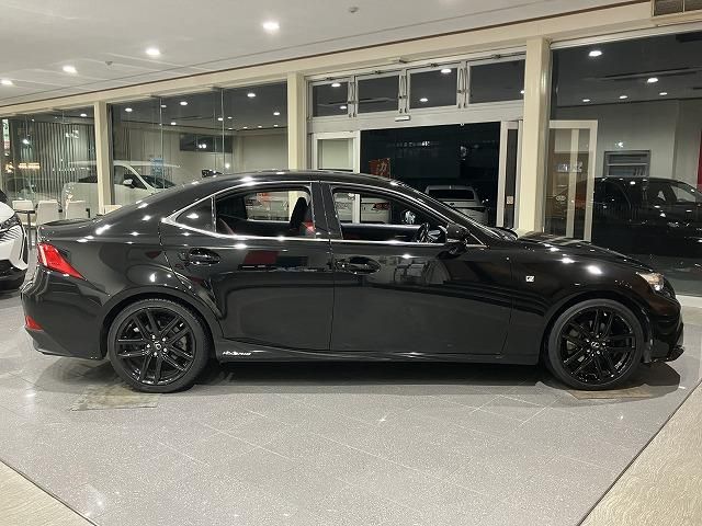 LEXUS IS300h