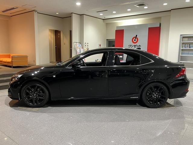 LEXUS IS300h