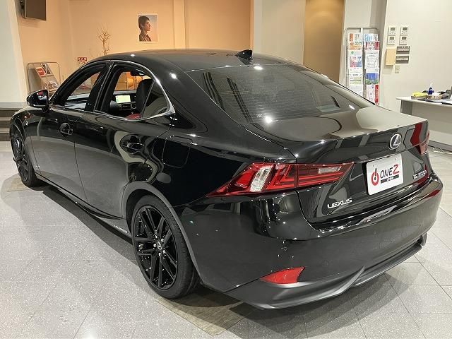 LEXUS IS300h