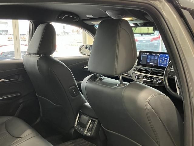 CROWN sedan hybrid
