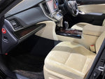 CROWN sedan hybrid