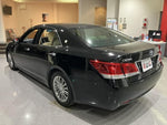 CROWN sedan hybrid