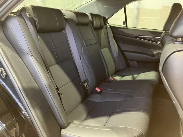 CROWN sedan