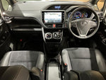 VOXY HYBRID