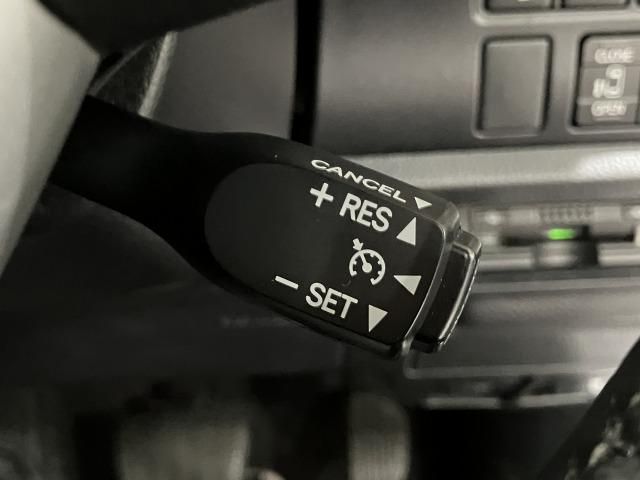 VOXY HYBRID