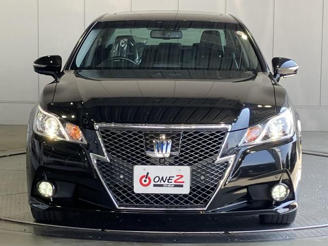 CROWN sedan hybrid 4WD