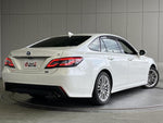CROWN sedan hybrid
