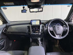 CROWN sedan hybrid