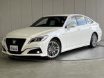 CROWN sedan hybrid