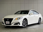 CROWN sedan hybrid