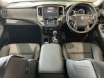 CROWN sedan hybrid