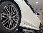 CROWN sedan hybrid