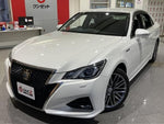 CROWN sedan hybrid