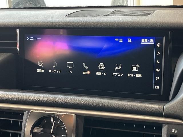 LEXUS IS200t