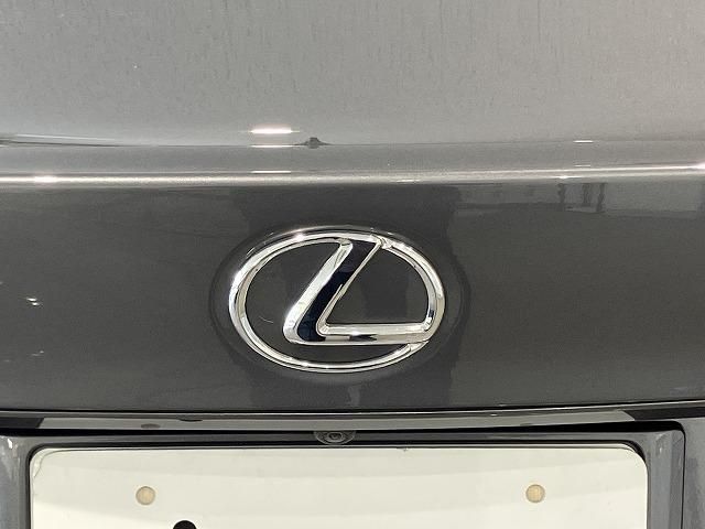 LEXUS IS200t