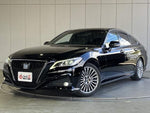 CROWN sedan hybrid