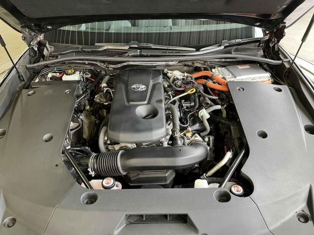 CROWN sedan hybrid