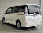VOXY HYBRID