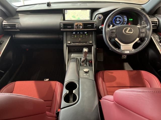 LEXUS IS300h
