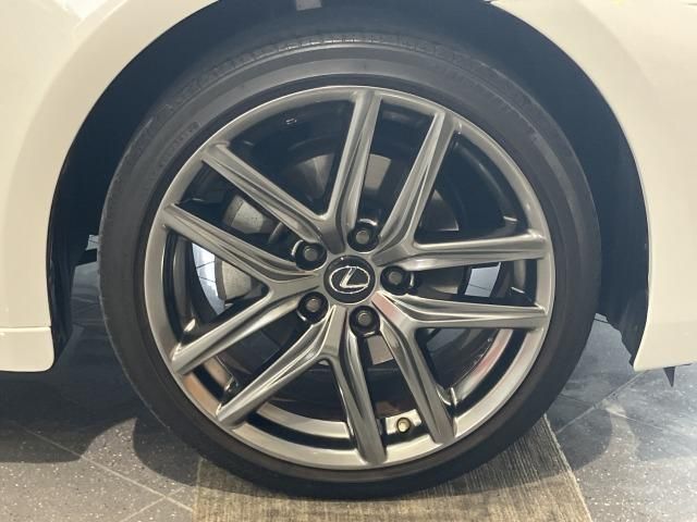 LEXUS IS300h