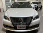 CROWN sedan