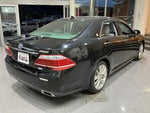 CROWN sedan hybrid