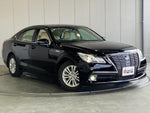 CROWN sedan hybrid