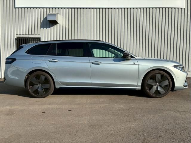 VOLKSWAGEN PASSAT wagon