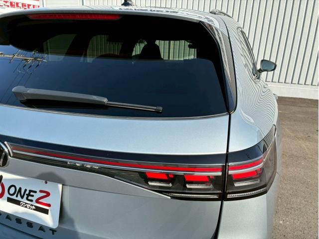 VOLKSWAGEN PASSAT wagon