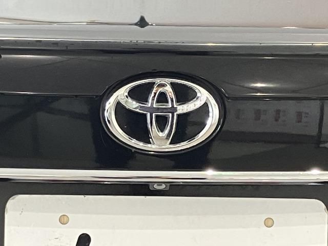 CROWN sedan hybrid