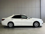 CROWN sedan hybrid