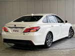 CROWN sedan hybrid