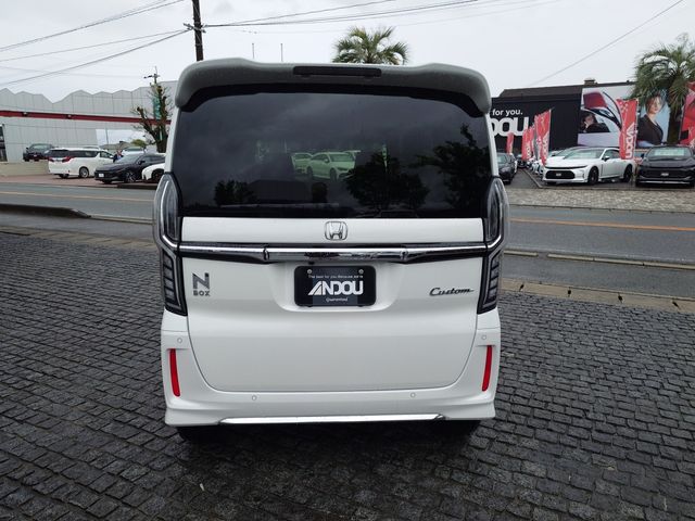 N BOX CUSTOM