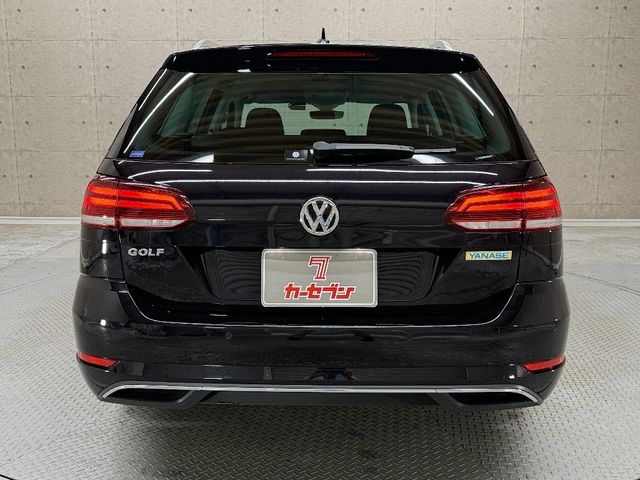 VOLKSWAGEN GOLF VARIANT