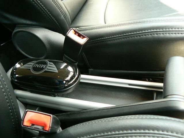 BMW MINI COOPER CROSSOVER