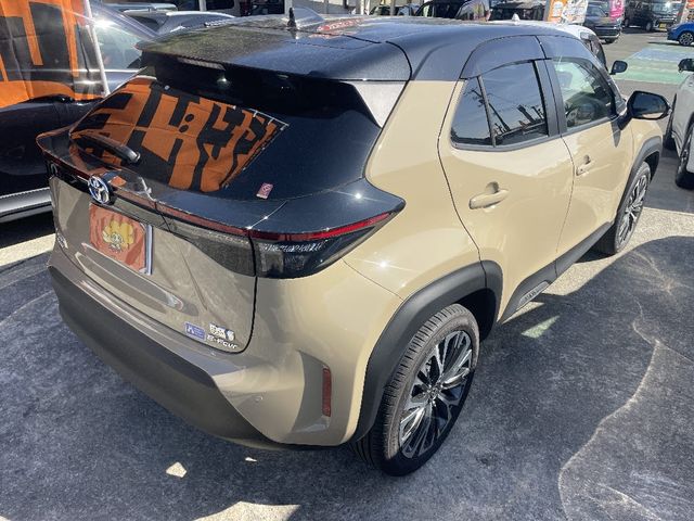 YARIS CROSS HYBRID