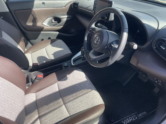YARIS CROSS HYBRID