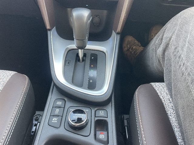 YARIS CROSS HYBRID