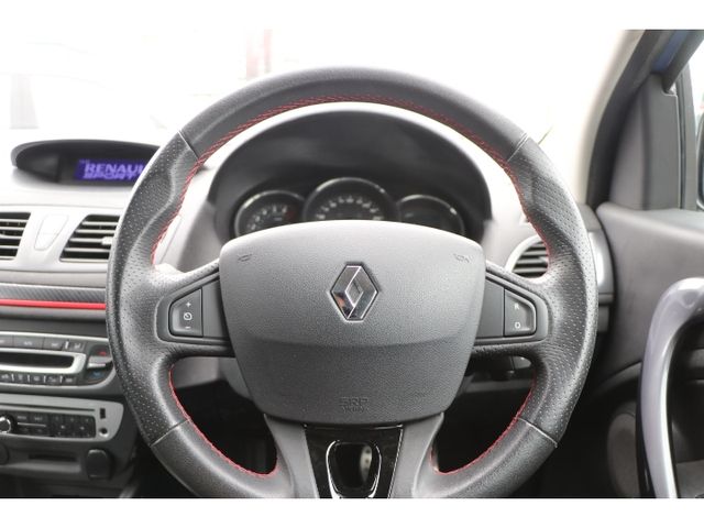 RENAULT MEGANE ESTATE
