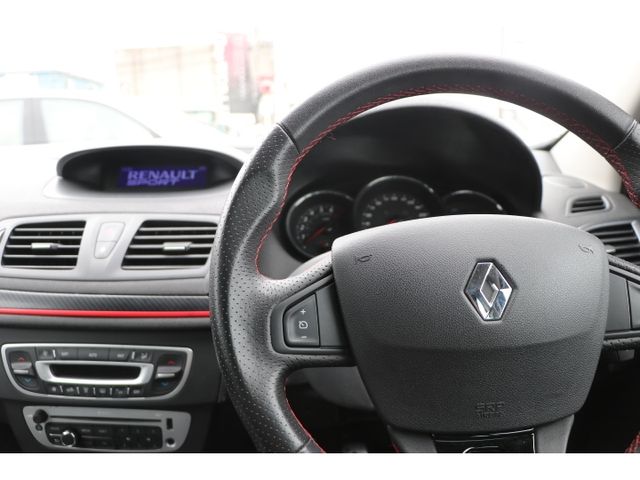 RENAULT MEGANE ESTATE