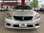CROWN sedan