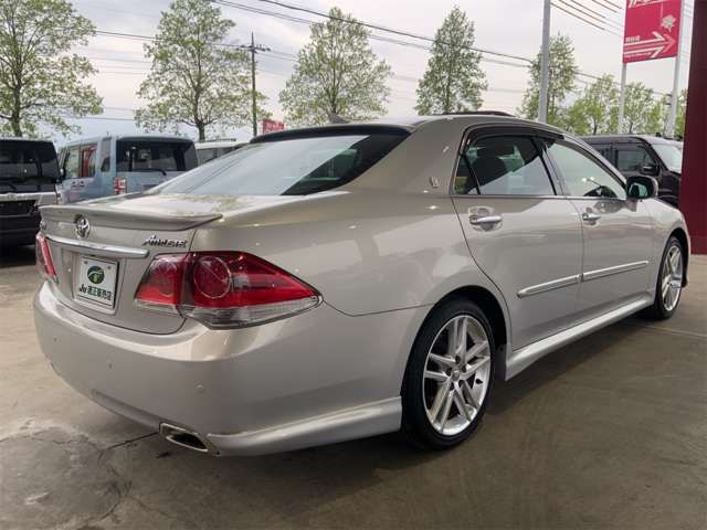 CROWN sedan